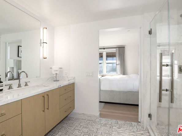 122 N Clark Drive 306, West Hollywood CA 90048