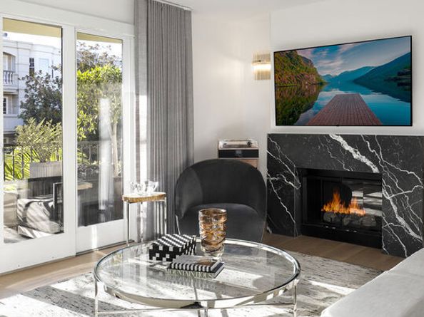 122 N Clark Drive 306, West Hollywood CA 90048