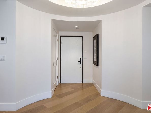 122 N Clark Drive 306, West Hollywood CA 90048