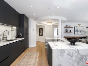 122 N Clark Drive 306, West Hollywood CA 90048