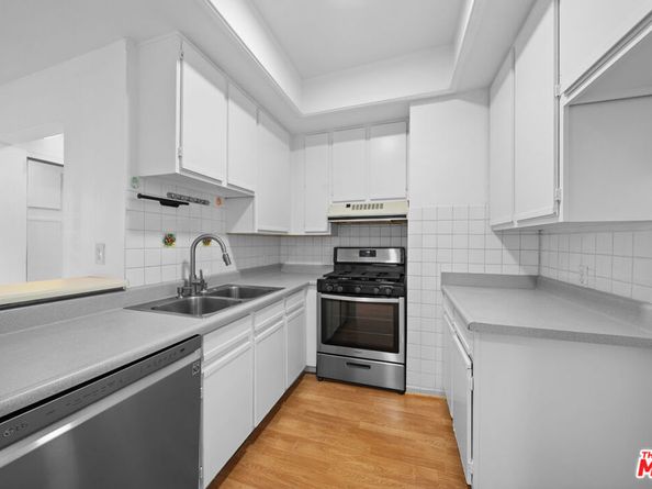 533 S St Andrews Place 203, Los Angeles CA 90020