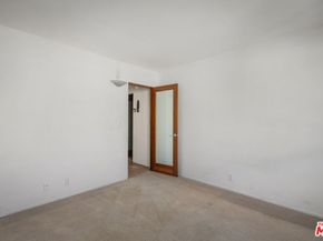 1017 Pearl Street E, Santa Monica CA 90405