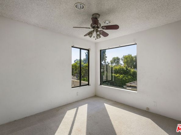 1017 Pearl Street E, Santa Monica CA 90405