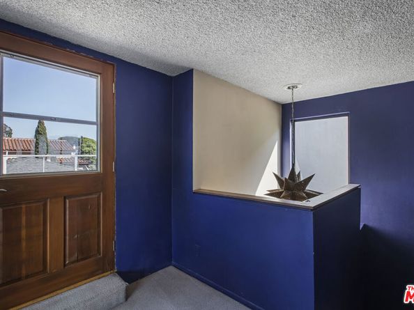 1017 Pearl Street E, Santa Monica CA 90405