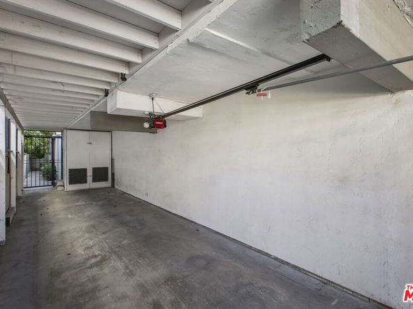 1017 Pearl Street E, Santa Monica CA 90405