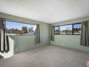 1017 Pearl Street E, Santa Monica CA 90405