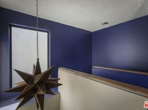 1017 Pearl Street E, Santa Monica CA 90405