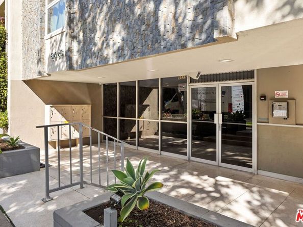 5625 Windsor Way 211, Culver City CA 90230