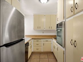 5625 Windsor Way 211, Culver City CA 90230