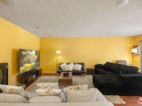 5625 Windsor Way 211, Culver City CA 90230