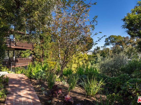 7837 Woodrow Wilson Drive, Los Angeles CA 90046