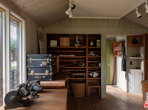 7837 Woodrow Wilson Drive, Los Angeles CA 90046