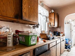 6033 Clarkson Avenue, Maywood CA 90270