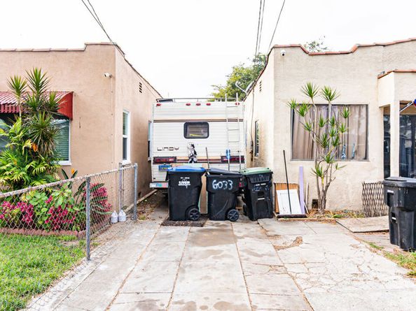 6033 Clarkson Avenue, Maywood CA 90270