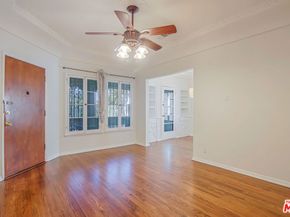 1074 S Genesee Avenue, Los Angeles CA 90019