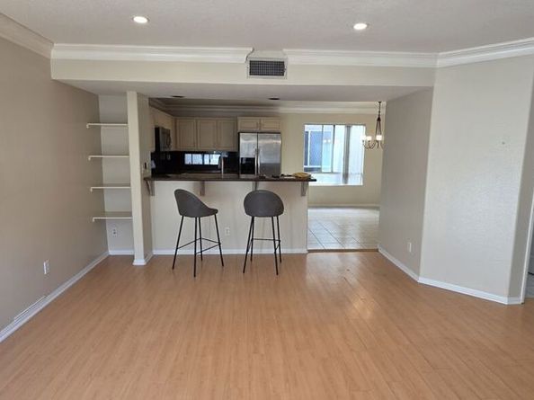 1154 N Sycamore Avenue 8, Los Angeles CA 90038