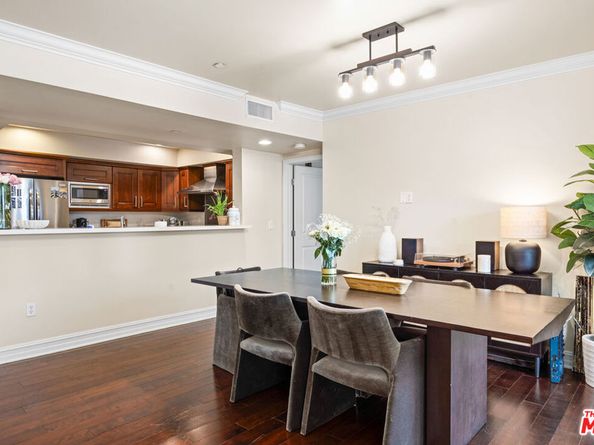 951 Granville Avenue 202, Los Angeles CA 90049