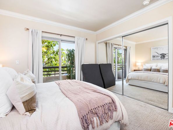 951 Granville Avenue 202, Los Angeles CA 90049