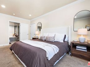 951 Granville Avenue 202, Los Angeles CA 90049