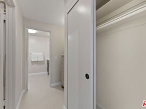 2677 Centinela Avenue 402, Santa Monica CA 90405