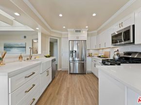 2677 Centinela Avenue 402, Santa Monica CA 90405