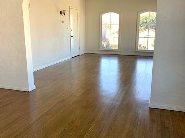 2924 1/2 12th Avenue, Los Angeles CA 90018