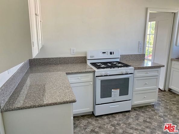 2924 1/2 12th Avenue, Los Angeles CA 90018