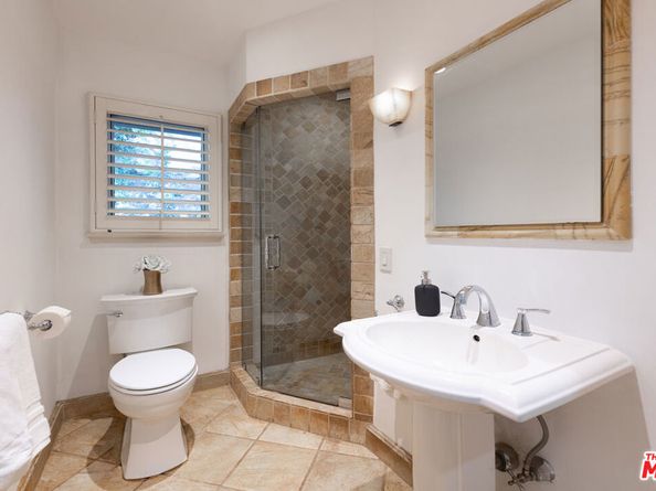 2559 HUTTON Drive, Beverly Hills CA 90210