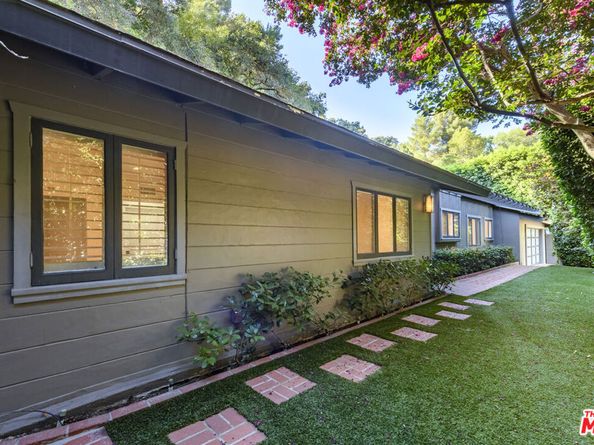 2559 HUTTON Drive, Beverly Hills CA 90210