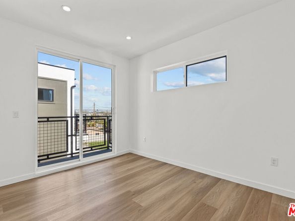 2923 S Burnside Avenue, Los Angeles CA 90016