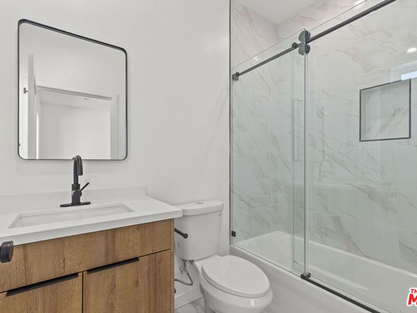 2923 S Burnside Avenue, Los Angeles CA 90016