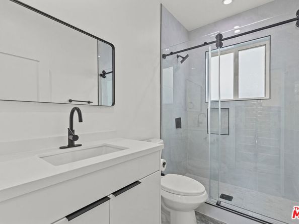 2923 S Burnside Avenue, Los Angeles CA 90016