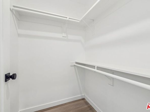 2923 S Burnside Avenue, Los Angeles CA 90016