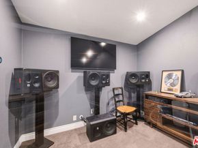 29608 Woodbrook Drive, Agoura Hills CA 91301