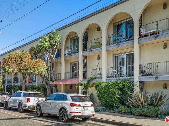 2311 4th Street 205, Santa Monica CA 90405