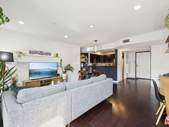 1150 S Oxford Avenue 104, Los Angeles CA 90006