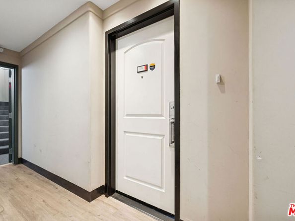 1150 S Oxford Avenue 104, Los Angeles CA 90006