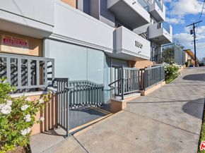 1150 S Oxford Avenue 104, Los Angeles CA 90006