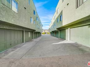 1832 Rockefeller Lane 9, Redondo Beach CA 90278