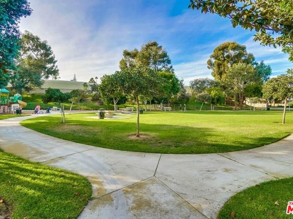 1832 Rockefeller Lane 9, Redondo Beach CA 90278
