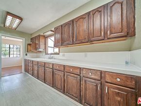 1569 W 218th Street, Torrance CA 90501
