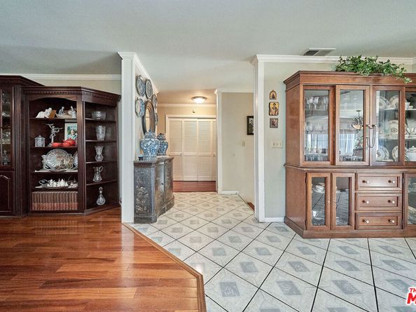 1569 W 218th Street, Torrance CA 90501