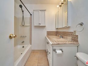 1569 W 218th Street, Torrance CA 90501
