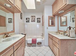 1569 W 218th Street, Torrance CA 90501