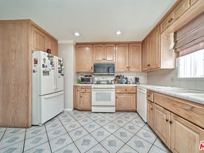 1569 W 218th Street, Torrance CA 90501