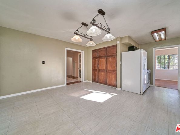 1569 W 218th Street, Torrance CA 90501