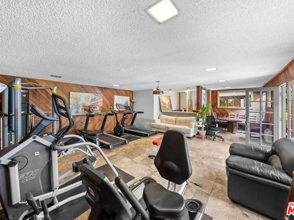 525 S Ardmore Avenue 320, Los Angeles CA 90020