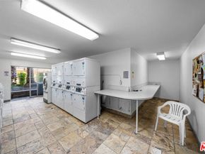 525 S Ardmore Avenue 320, Los Angeles CA 90020