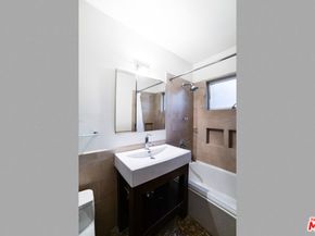 218 Venice Way, Venice CA 90291