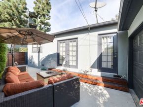218 Venice Way, Venice CA 90291